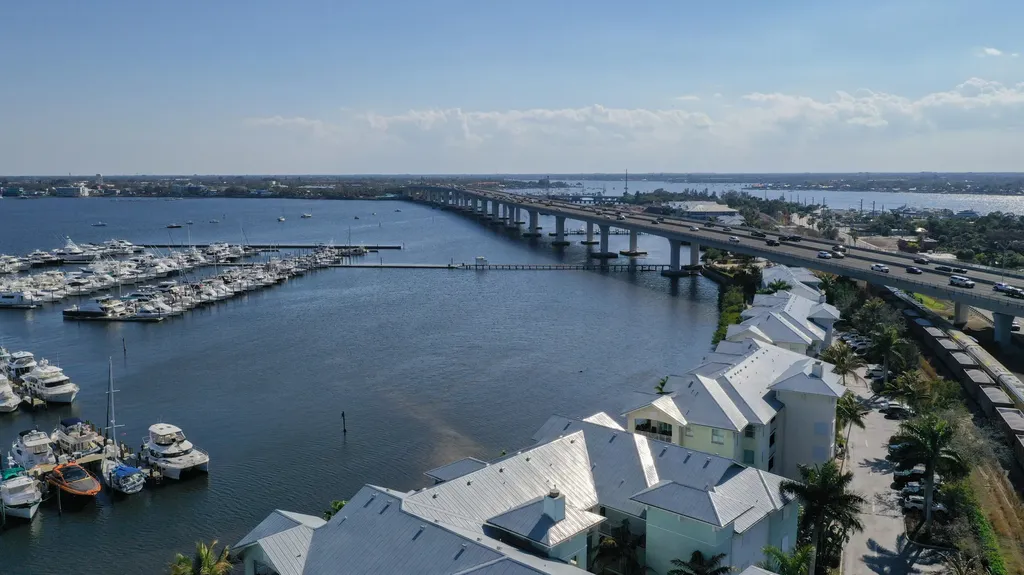 975 NW Flagler Avenue Stuart FL 34994