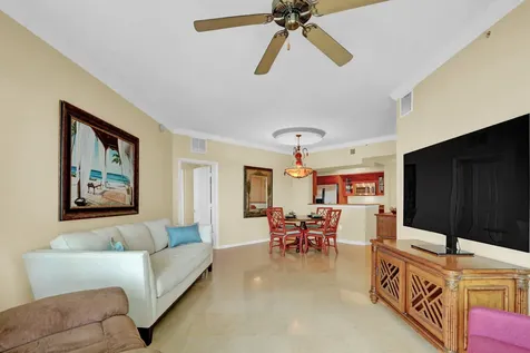 975 NW Flagler Avenue Stuart FL 34994