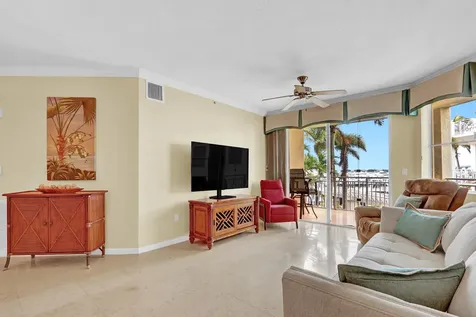 975 NW Flagler Avenue Stuart FL 34994