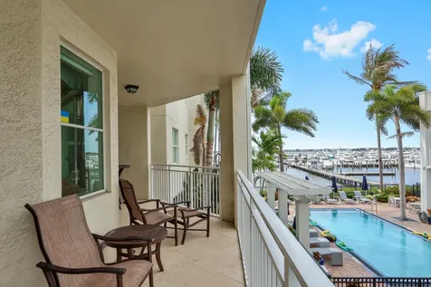 975 NW Flagler Avenue Stuart FL 34994