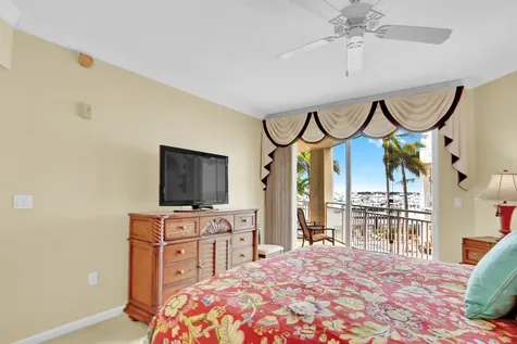 975 NW Flagler Avenue Stuart FL 34994
