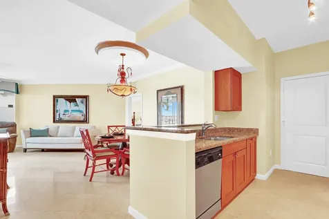 975 NW Flagler Avenue Stuart FL 34994