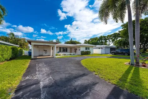 1777 NE 46th Street Oakland Park FL 33334