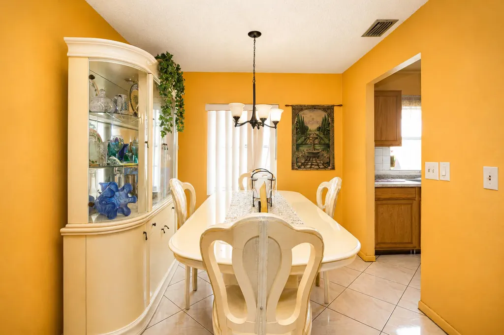 10304 Pippin Lane Royal Palm Beach FL 33411