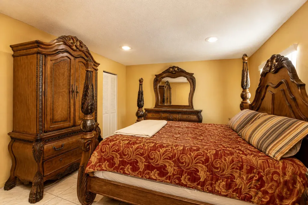 10304 Pippin Lane Royal Palm Beach FL 33411