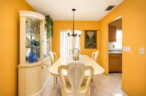 10304 Pippin Lane Royal Palm Beach FL 33411
