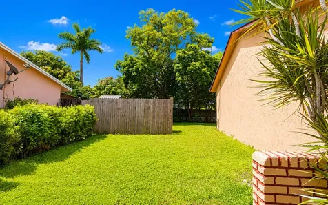 10304 Pippin Lane Royal Palm Beach FL 33411