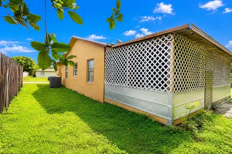 10304 Pippin Lane Royal Palm Beach FL 33411