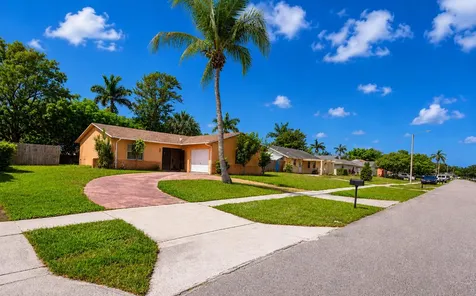 10304 Pippin Lane Royal Palm Beach FL 33411