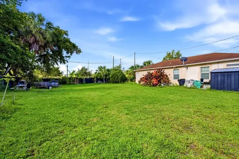 823 Doctor Martin Luther King Junior Boulevard Pompano Beach FL 33060