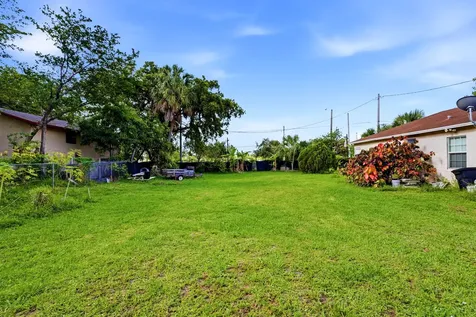 823 Doctor Martin Luther King Junior Boulevard Pompano Beach FL 33060