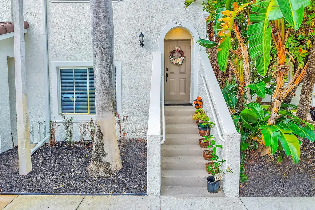528 Bayfront Drive Boynton Beach FL 33435