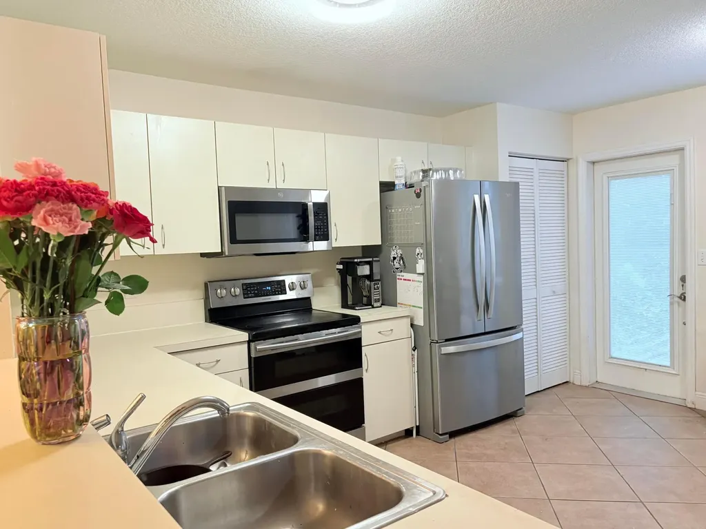 72 Fairway Lane Royal Palm Beach FL 33411