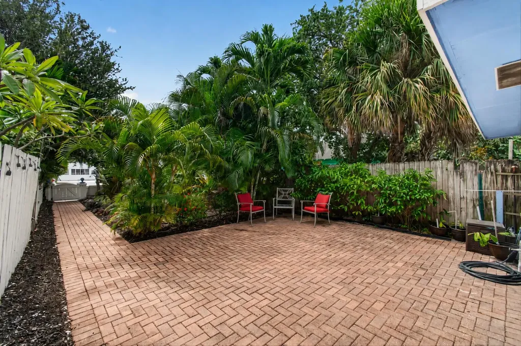 227 N M Street Lake Worth Beach FL 33460