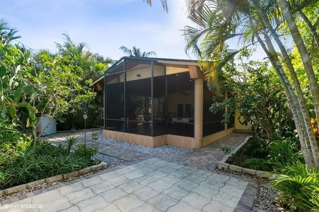 1324 NE 16th Terrace Fort Lauderdale FL 33334