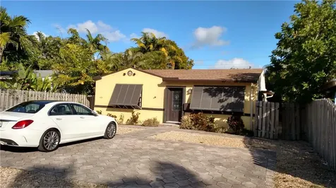 1324 NE 16th Terrace Fort Lauderdale FL 33334