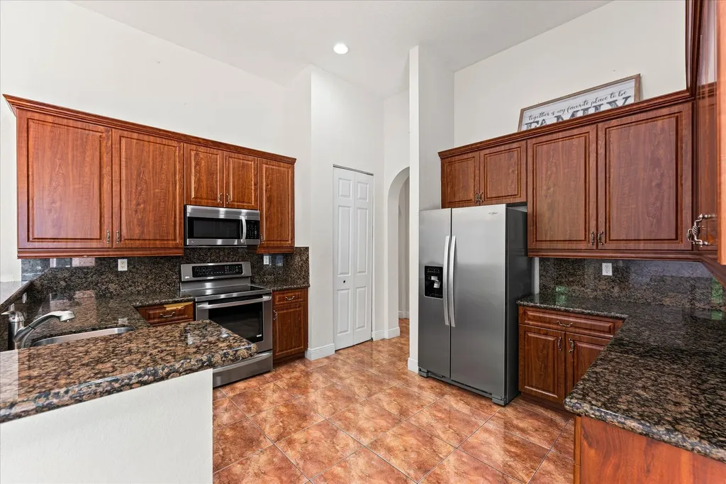 7140 Pinecreek Way Coconut Creek FL 33073