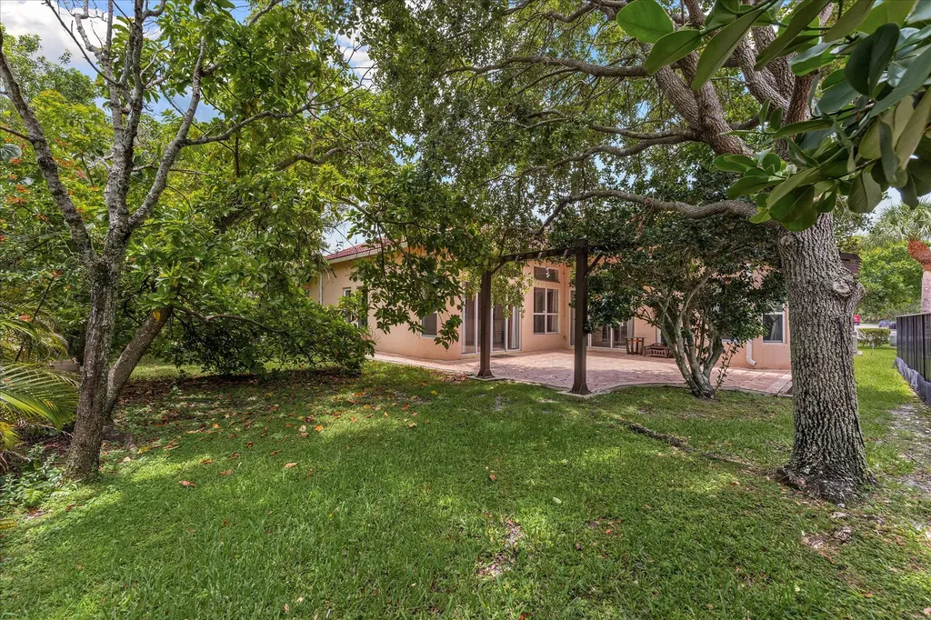 7140 Pinecreek Way Coconut Creek FL 33073