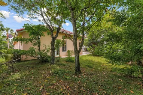 7140 Pinecreek Way Coconut Creek FL 33073