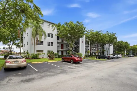1401 SW 134th Way Pembroke Pines FL 33027