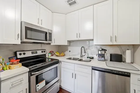 1401 SW 134th Way Pembroke Pines FL 33027