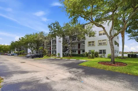 1401 SW 134th Way Pembroke Pines FL 33027
