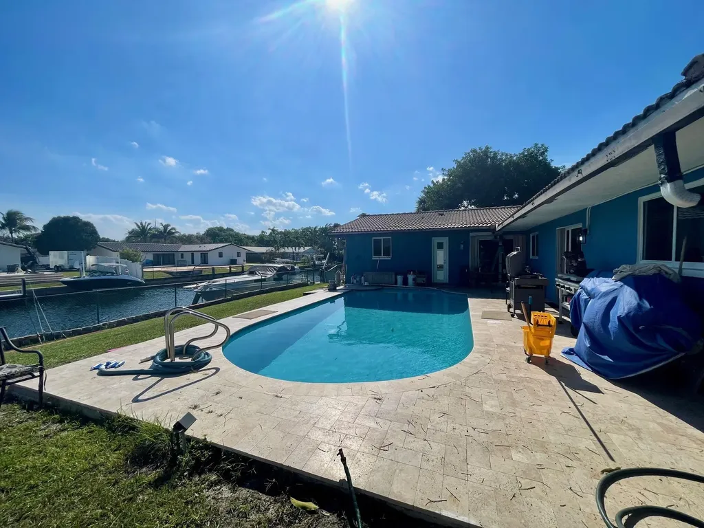 6160 SW 14th Street Plantation FL 33317