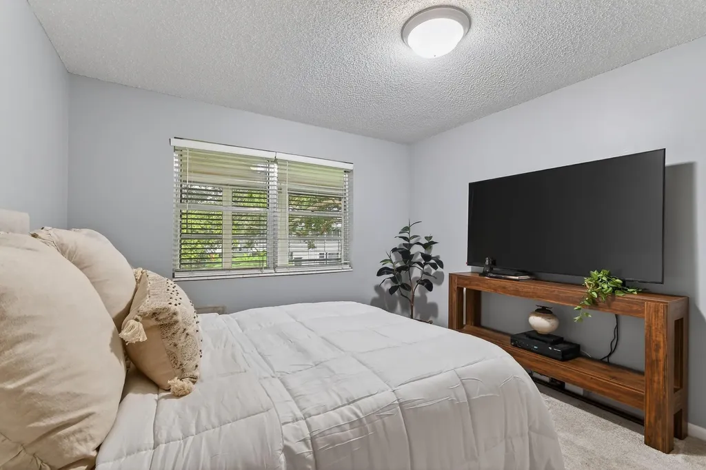238 Sussex L West Palm Beach FL 33417