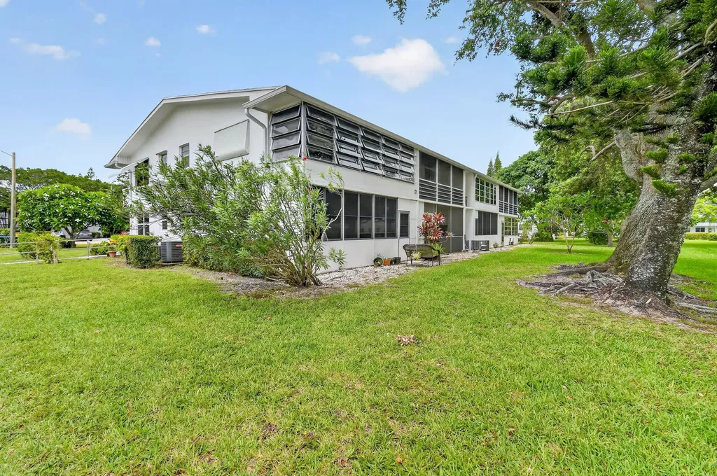 238 Sussex L West Palm Beach FL 33417
