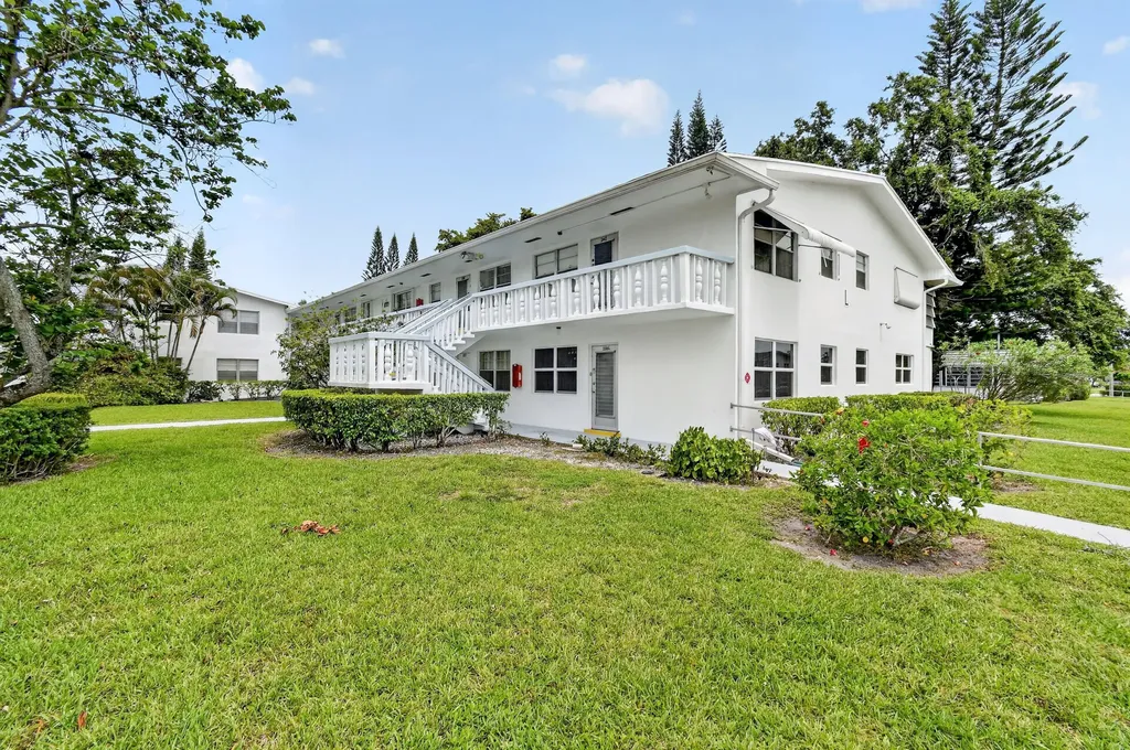 238 Sussex L West Palm Beach FL 33417