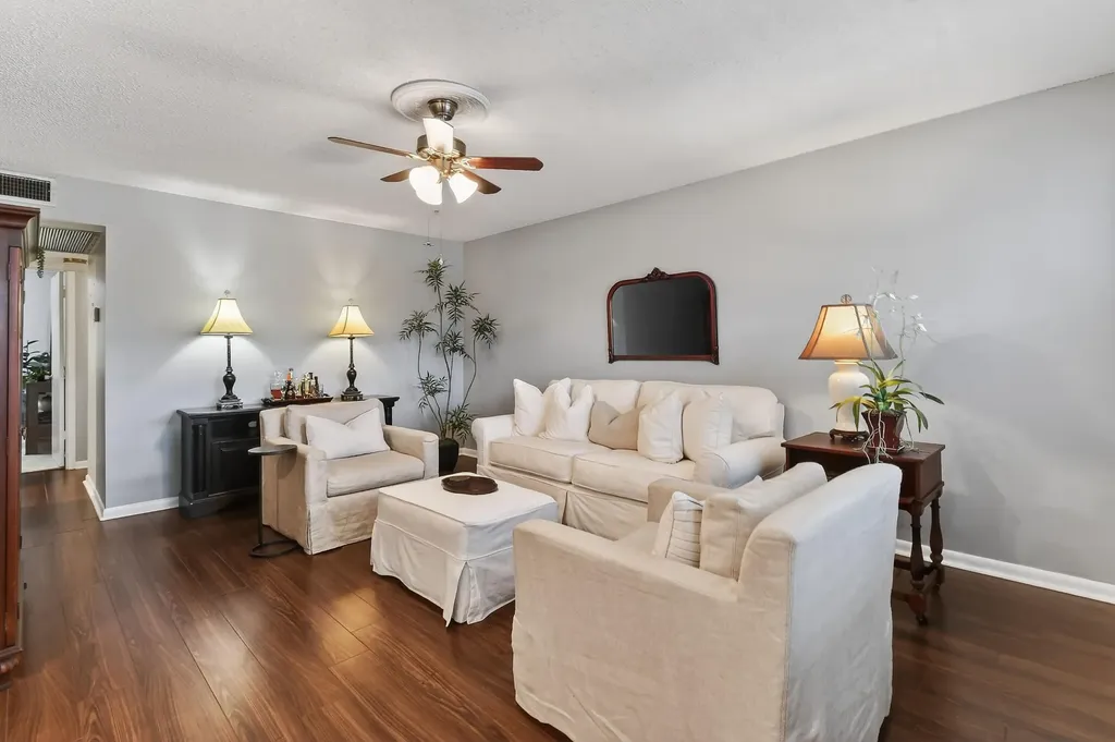 238 Sussex L West Palm Beach FL 33417