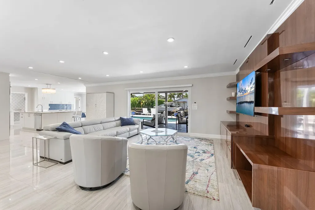 831 Dover Street Boca Raton FL 33487
