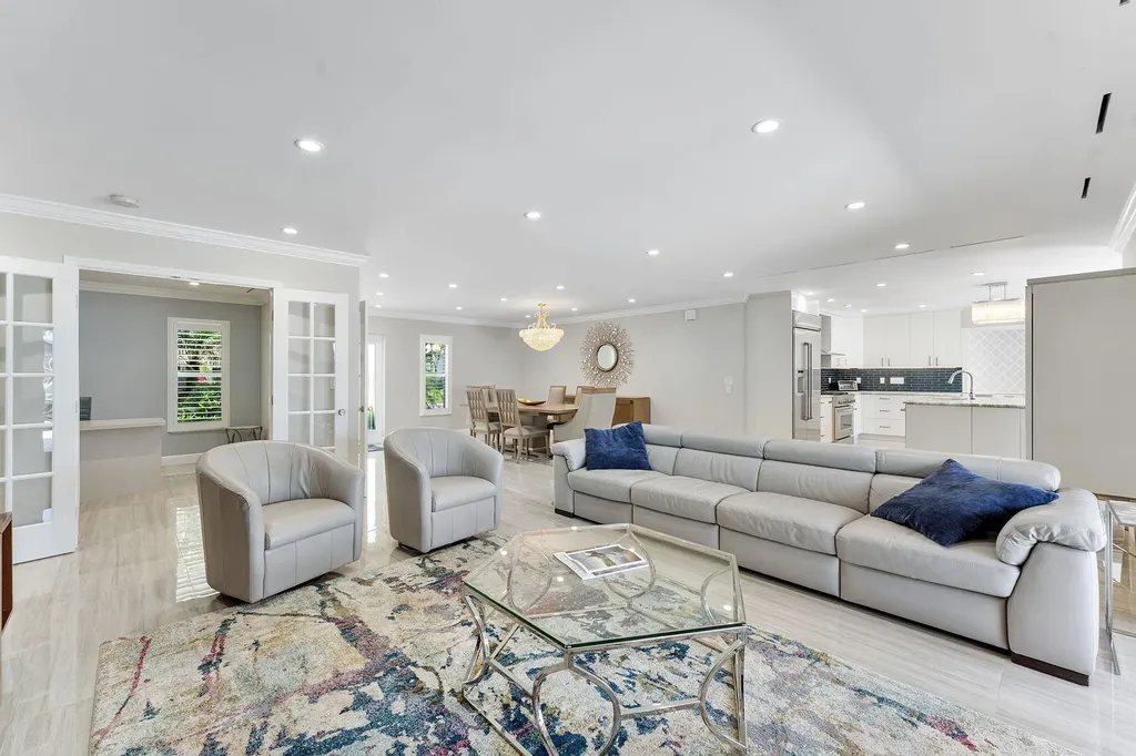831 Dover Street Boca Raton FL 33487