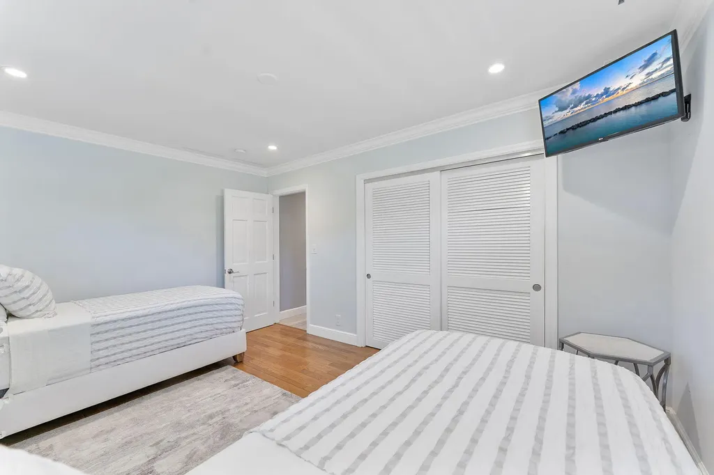 831 Dover Street Boca Raton FL 33487