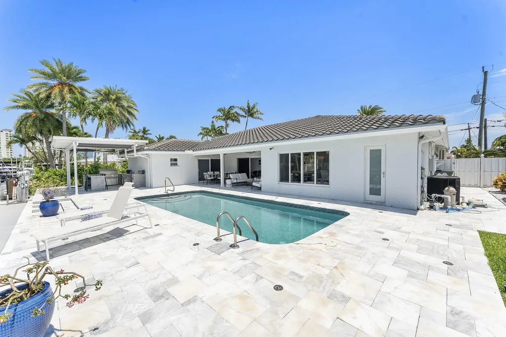 831 Dover Street Boca Raton FL 33487