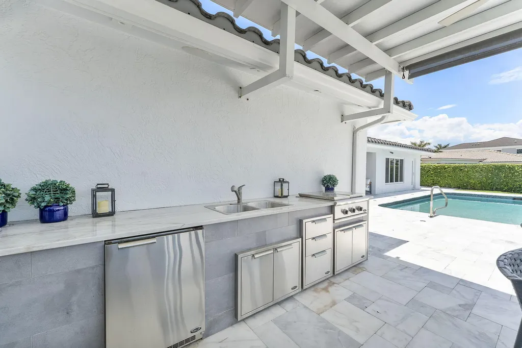 831 Dover Street Boca Raton FL 33487