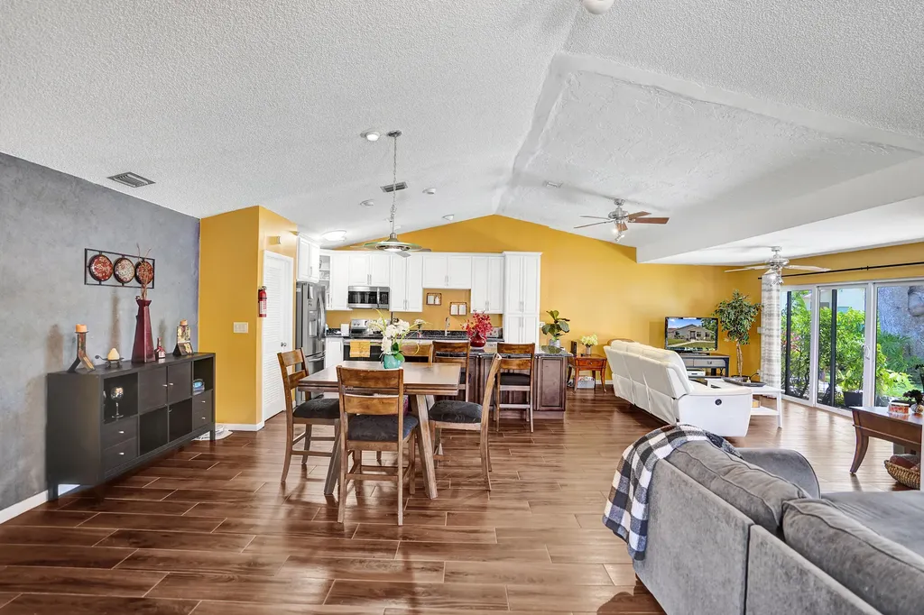 2915 NW 12th Street Delray Beach FL 33445