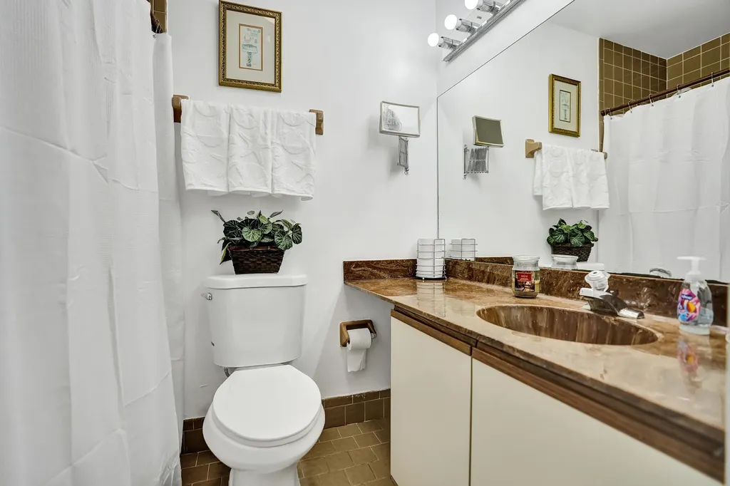 2915 NW 12th Street Delray Beach FL 33445
