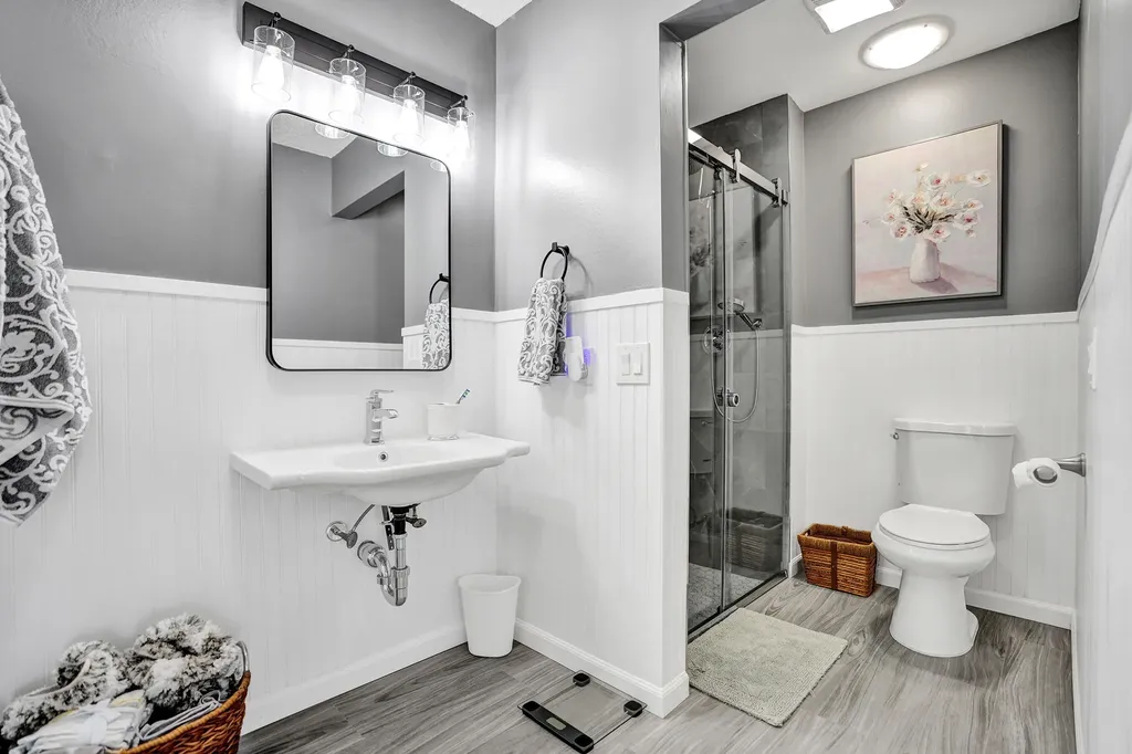 2915 NW 12th Street Delray Beach FL 33445