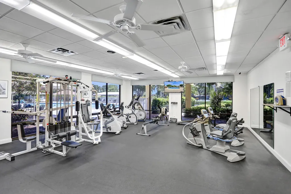 2915 NW 12th Street Delray Beach FL 33445