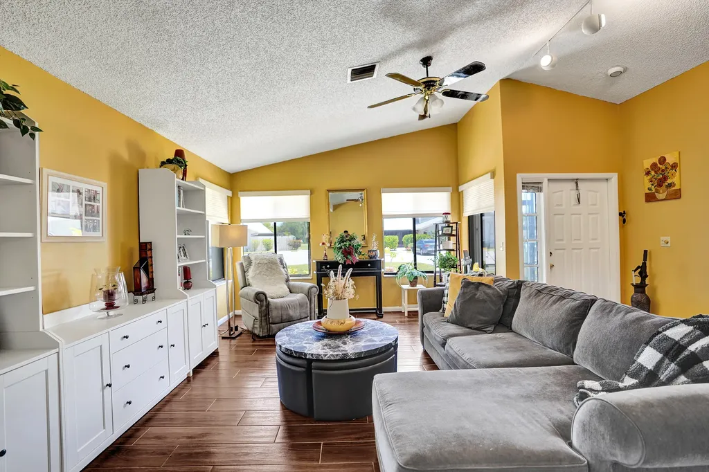 2915 NW 12th Street Delray Beach FL 33445
