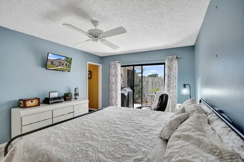 2915 NW 12th Street Delray Beach FL 33445