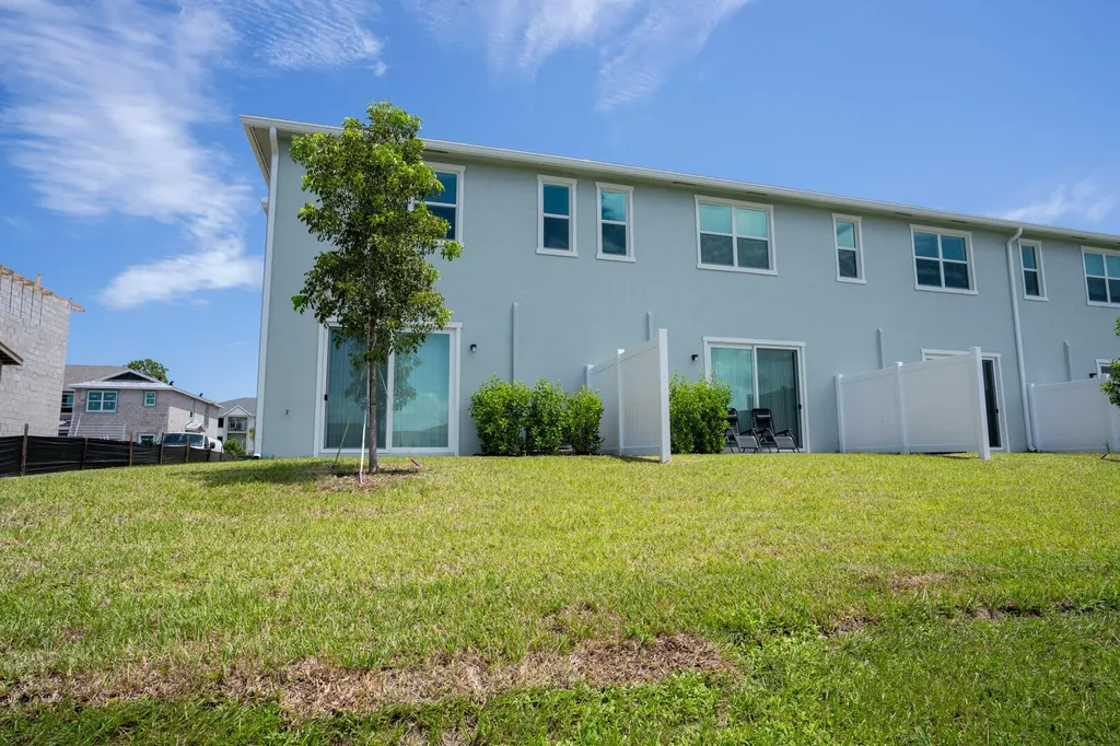 380 SE Crossoak Lane Port St Lucie FL 34984