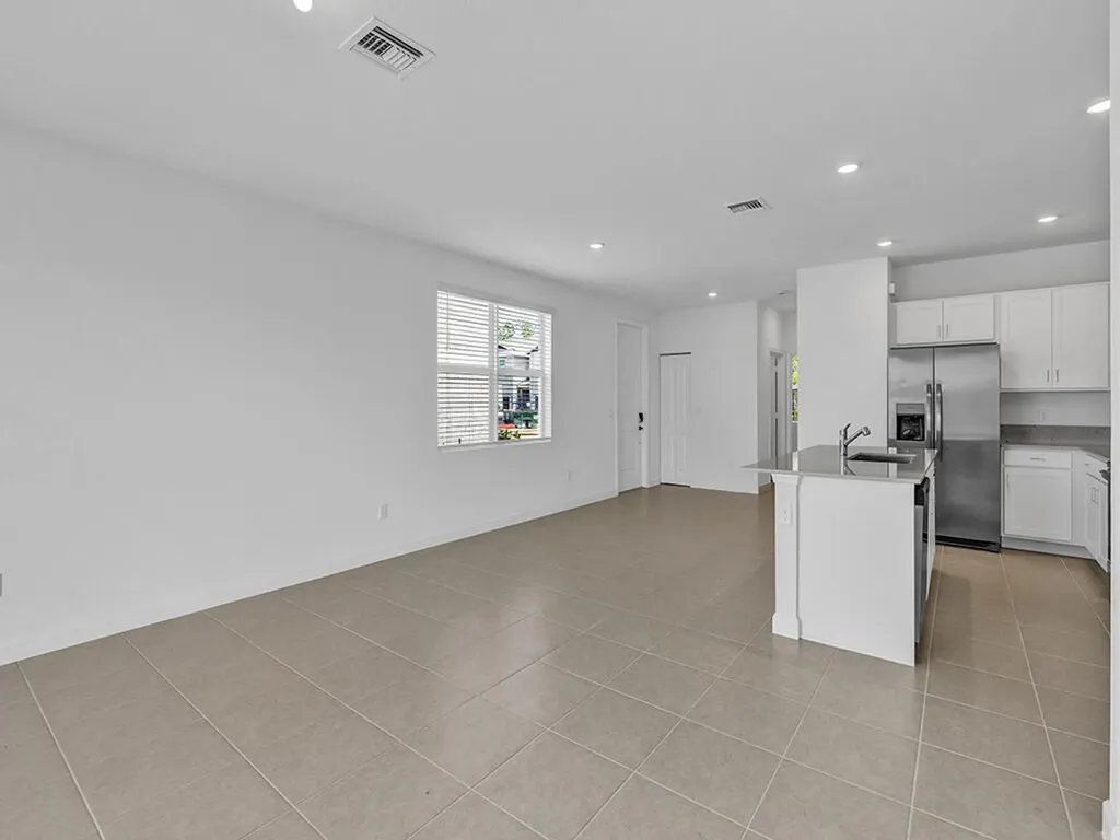 380 SE Crossoak Lane Port St Lucie FL 34984