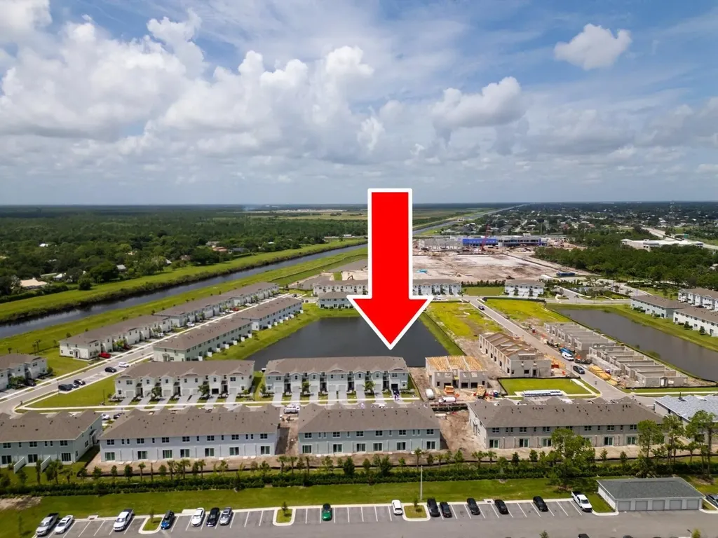 380 SE Crossoak Lane Port St Lucie FL 34984