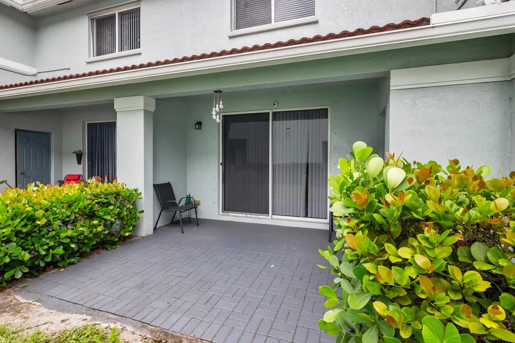 3725 Oleander Terrace Riviera Beach FL 33404