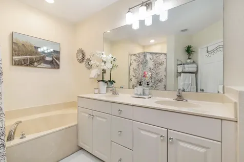 3725 Oleander Terrace Riviera Beach FL 33404