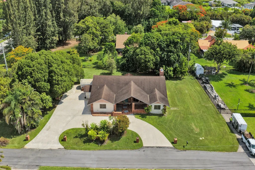 17151 SW 62nd Court Southwest Ranches FL 33331