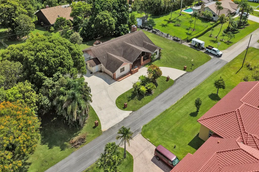 17151 SW 62nd Court Southwest Ranches FL 33331