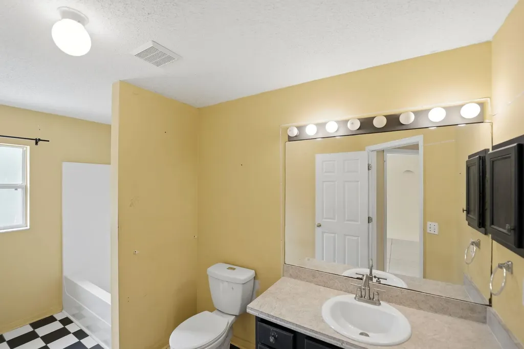 1692 SW Lofgren Avenue Port St Lucie FL 34953